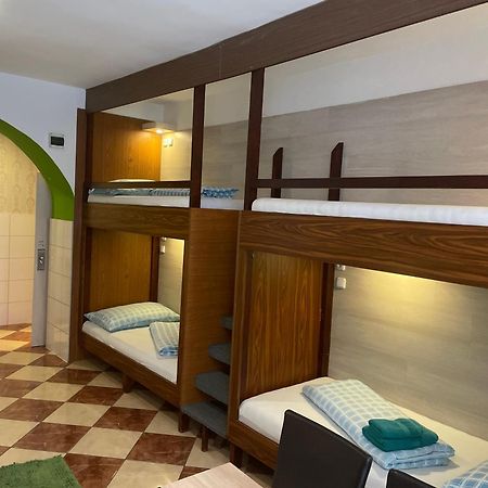 Hostel Viktoria Wiedeń Zewnętrze zdjęcie