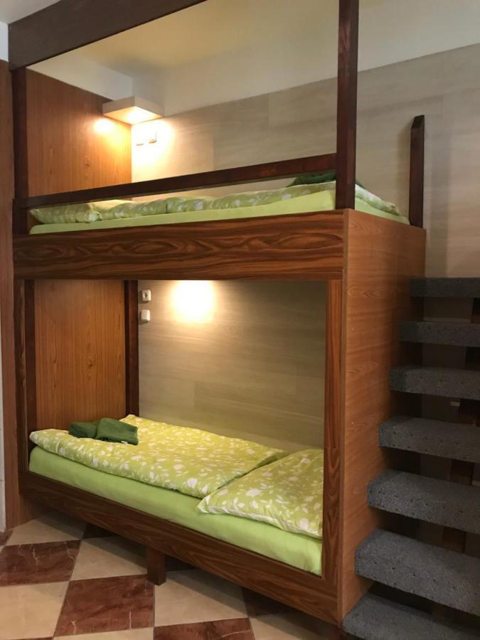 Hostel Viktoria Wiedeń Zewnętrze zdjęcie