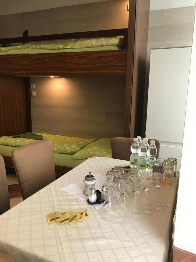 Hostel Viktoria Wiedeń Zewnętrze zdjęcie